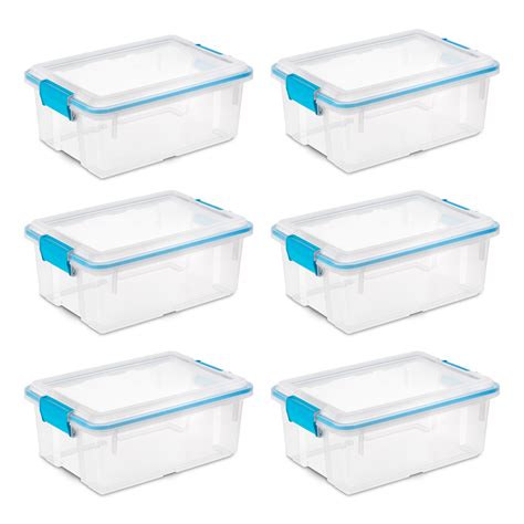 small sealable plastic containers